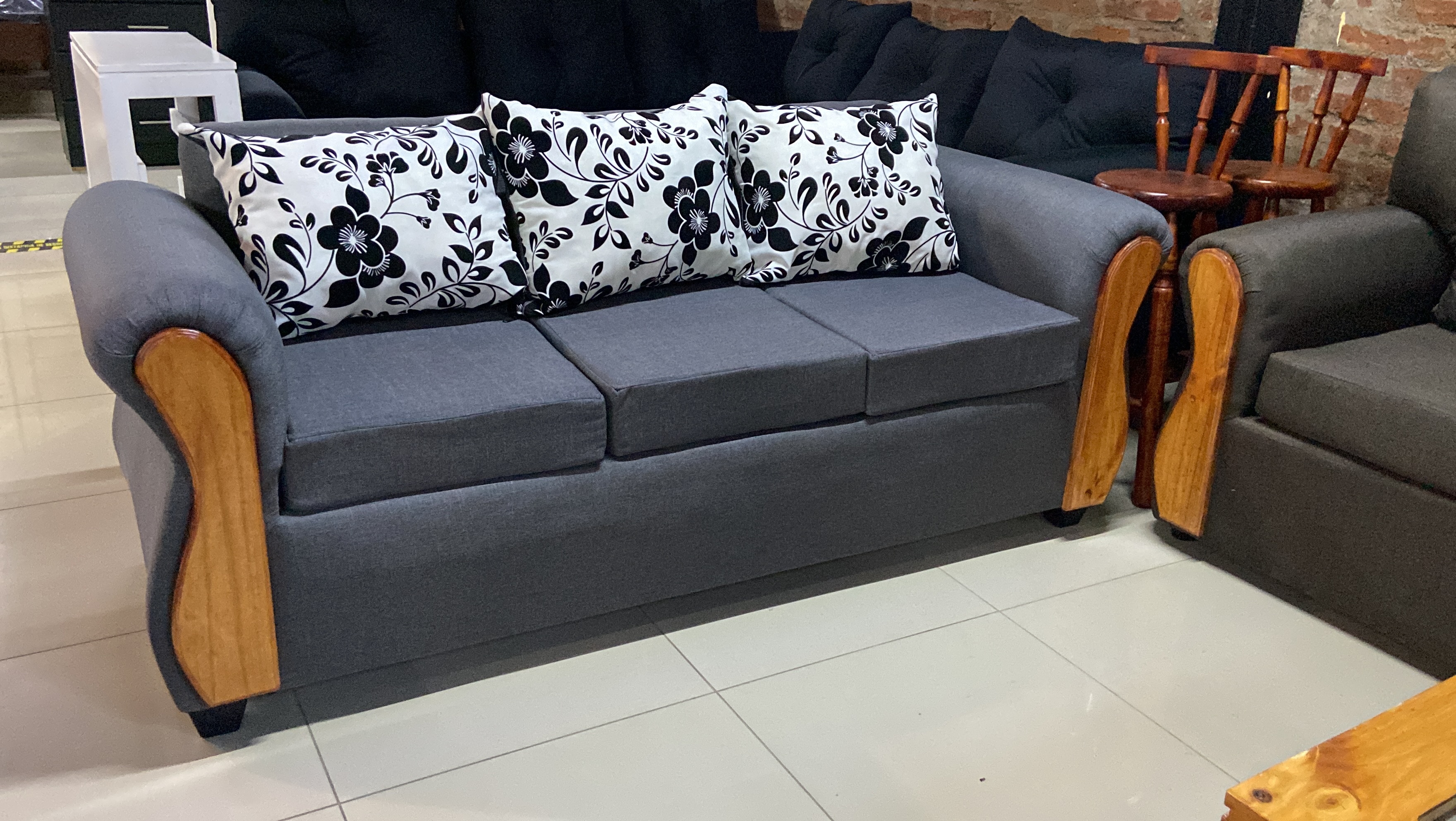 Sofa 3 cuerpos tradicionales  - foto 3