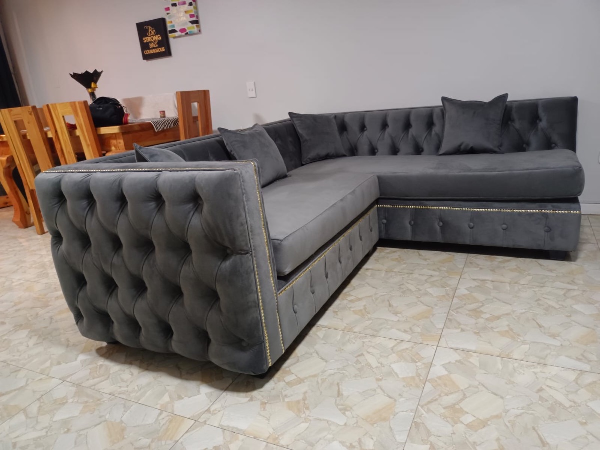 Chesterfield L